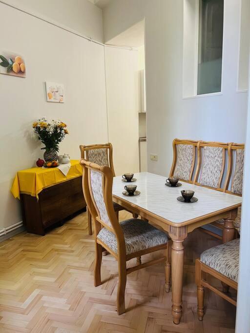 Spacious 2 Bedrooms In The Center Of Erivan Exterior foto