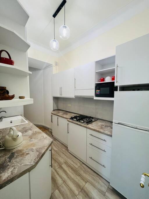 Spacious 2 Bedrooms In The Center Of Erivan Exterior foto