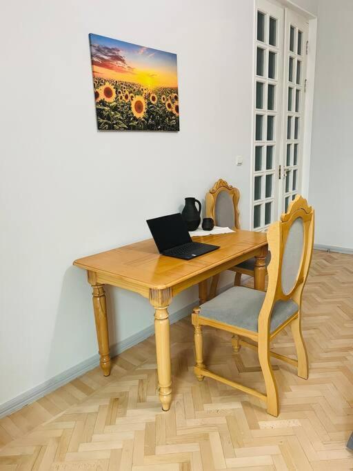 Spacious 2 Bedrooms In The Center Of Erivan Exterior foto