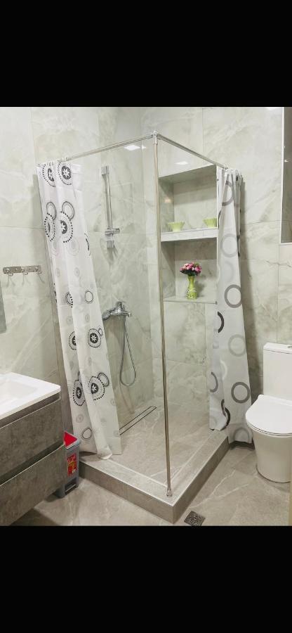 Spacious 2 Bedrooms In The Center Of Erivan Exterior foto