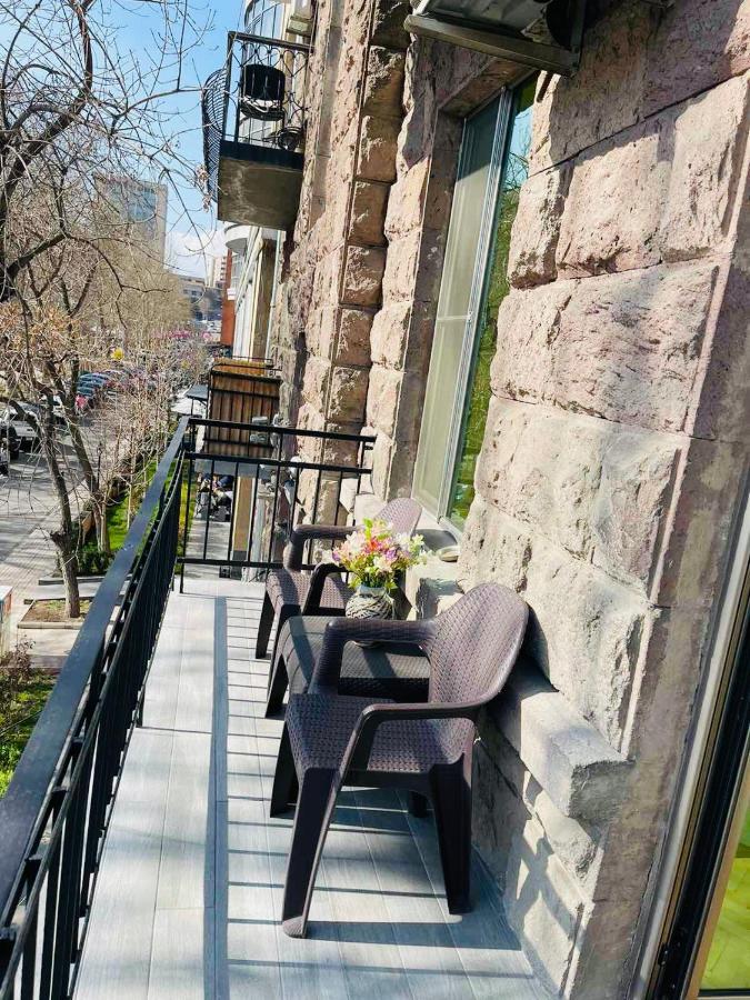 Spacious 2 Bedrooms In The Center Of Erivan Exterior foto